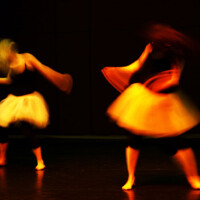 'Die Lust, glücklich zu sein', Tanzensemble Eisenhüttenstadt, Fabrik Potsdam, 2009 Tänzerinnen in Bewegung